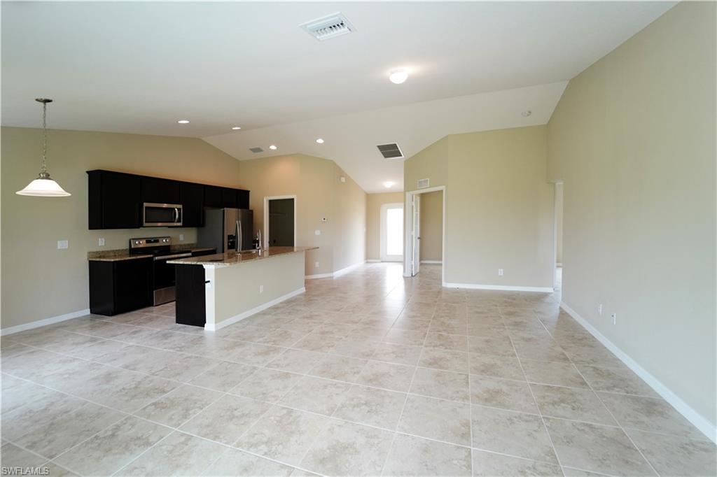 2800 Nw 25th Ter Property Photo 3