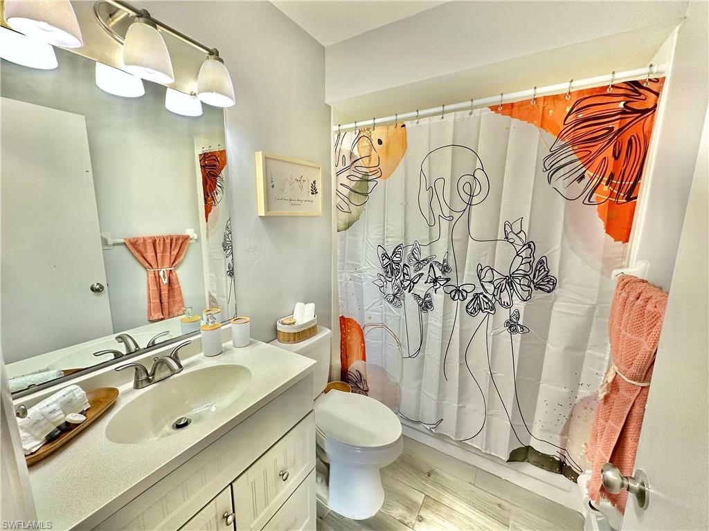 4903 Vincennes St 210 Property Photo 6