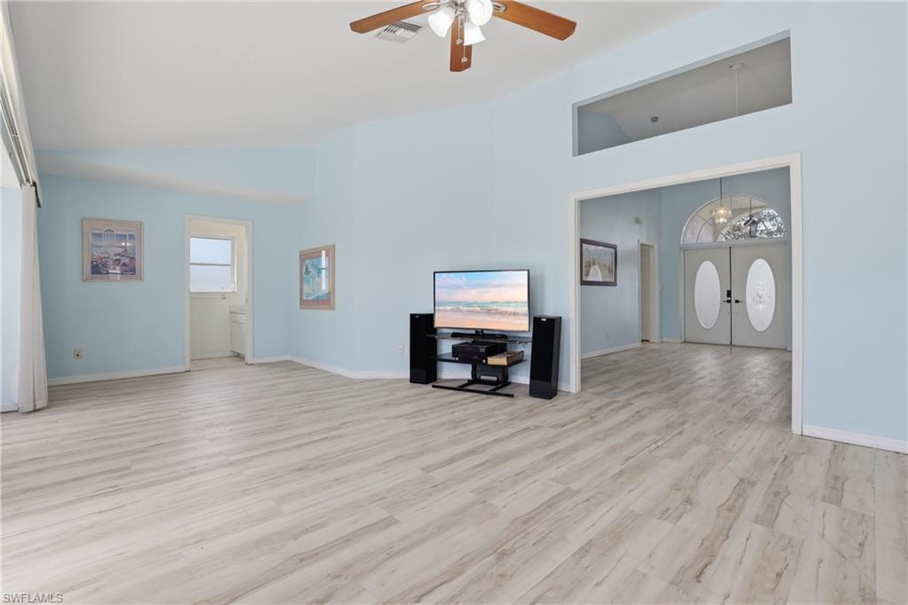 1022 Sw 18th Ter Property Photo 12