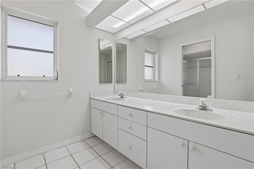 1022 Sw 18th Ter Property Photo 17