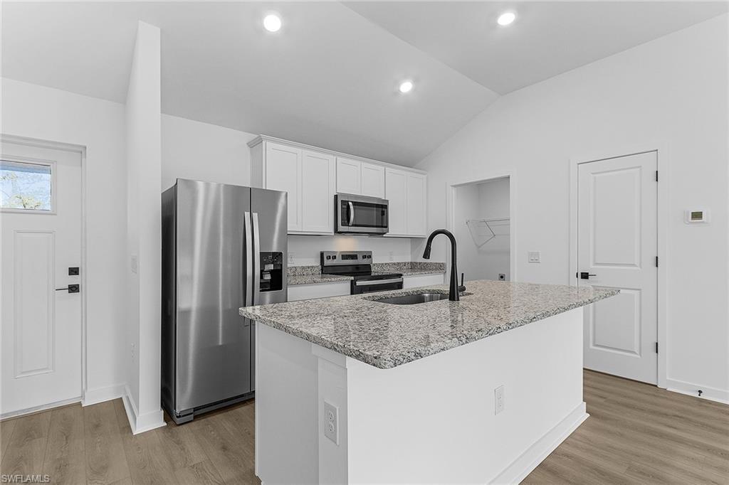 846 Guienne Ln Property Photo 5