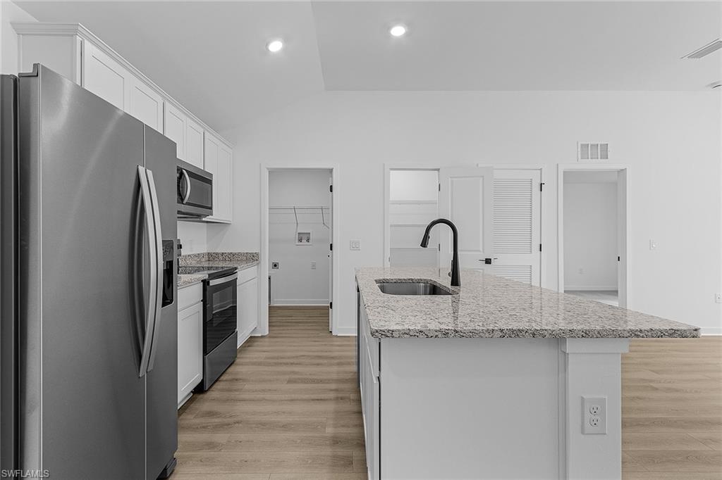 846 Guienne Ln Property Photo 7