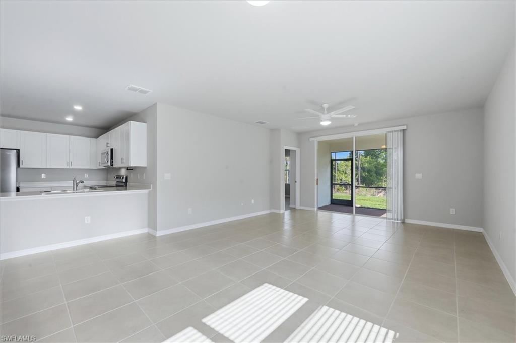 20579 Plumwood Loop Property Photo 5