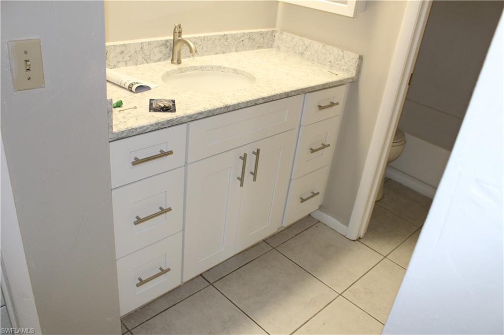 511 Se 5th Pl A - B Property Photo 8