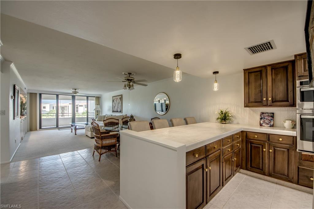 5260 S Landings Dr 407 Property Photo 5