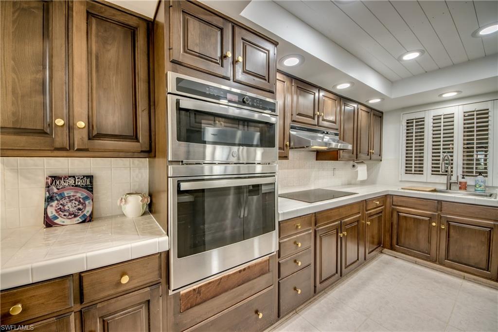 5260 S Landings Dr 407 Property Photo 7