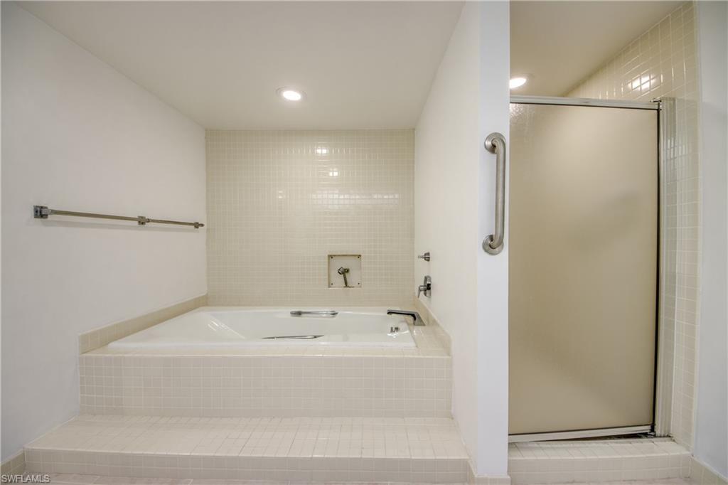5260 S Landings Dr 407 Property Photo 19
