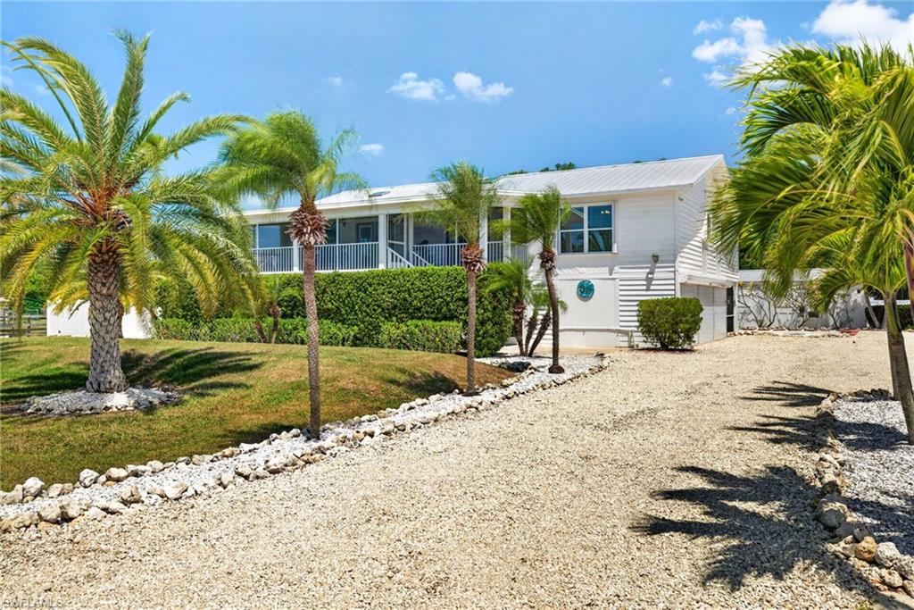 5866 Tahiti Dr Property Photo 1
