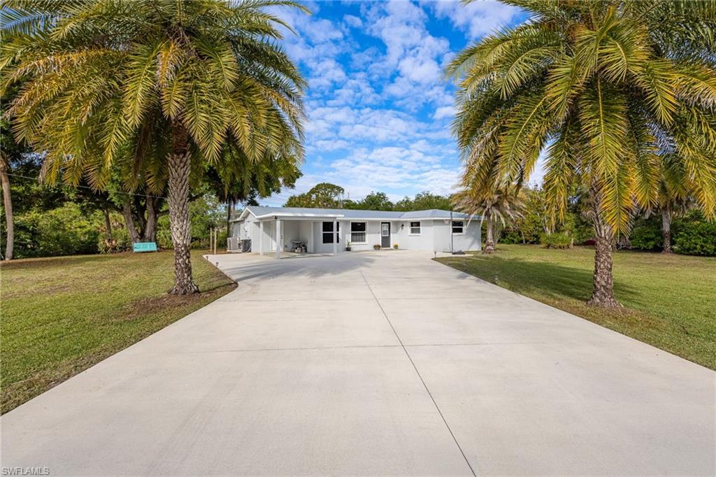 17041 E Lake Dr Property Photo 2