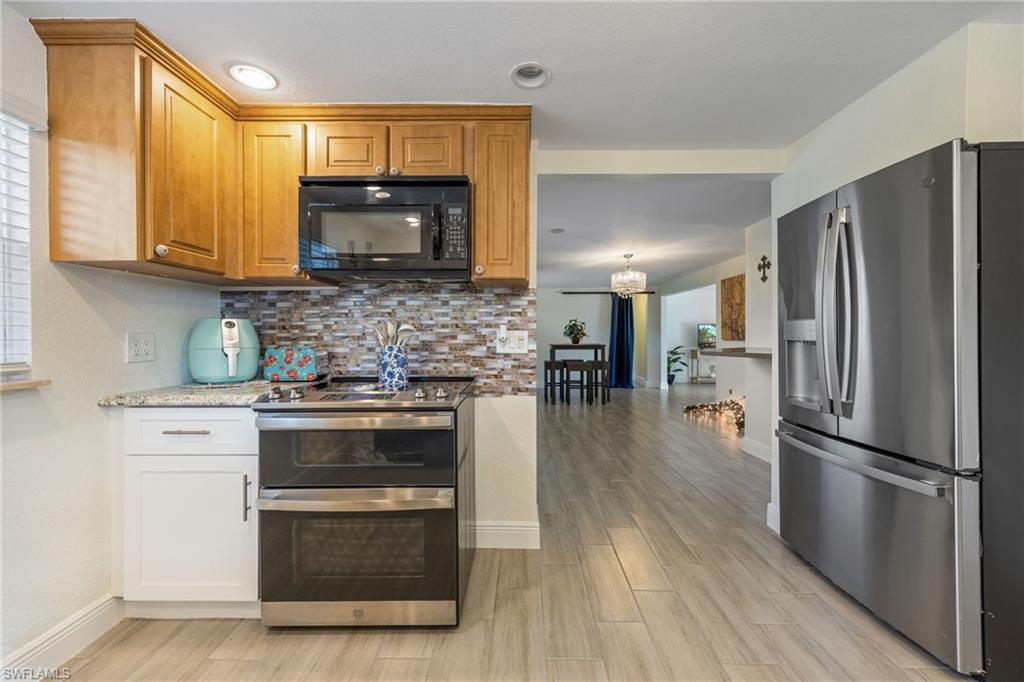 17041 E Lake Dr Property Photo 17