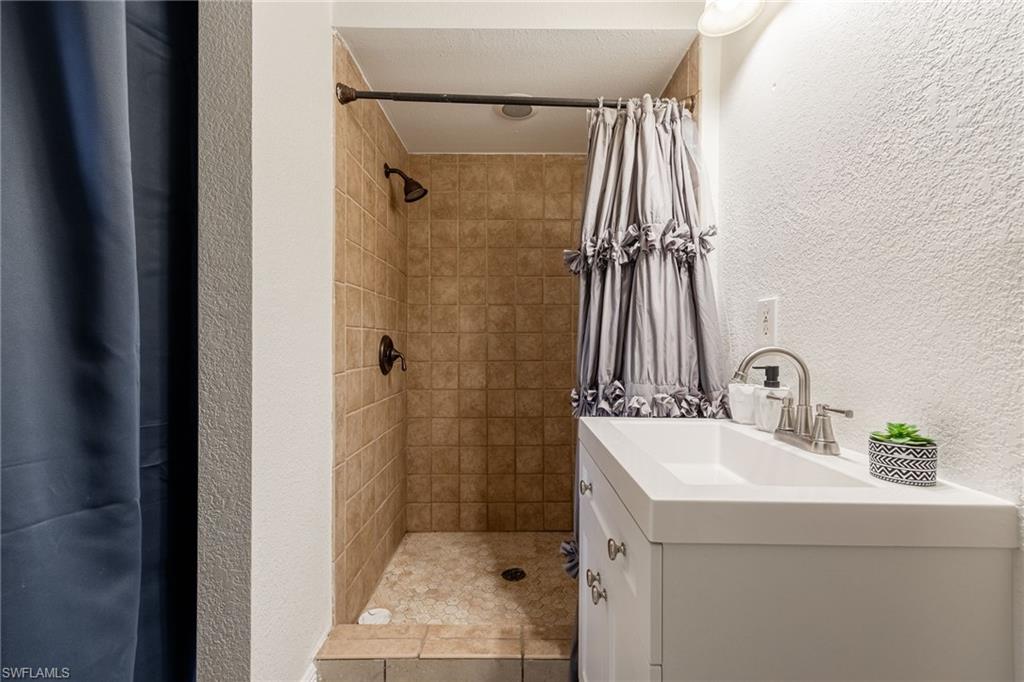 17041 E Lake Dr Property Photo 23