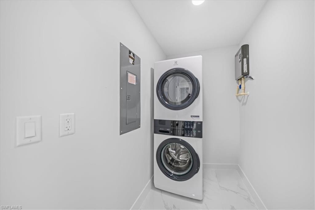 1053 Joponica Ave S Property Photo 10