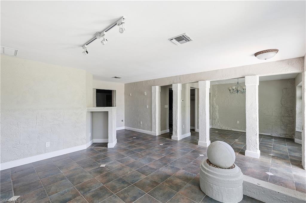 2204 Channel Way Property Photo 10