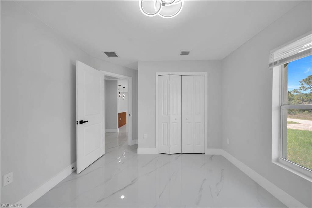 1042 Darlington St Property Photo 11
