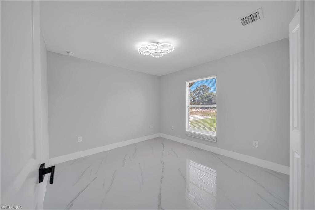 1042 Darlington St Property Photo 16