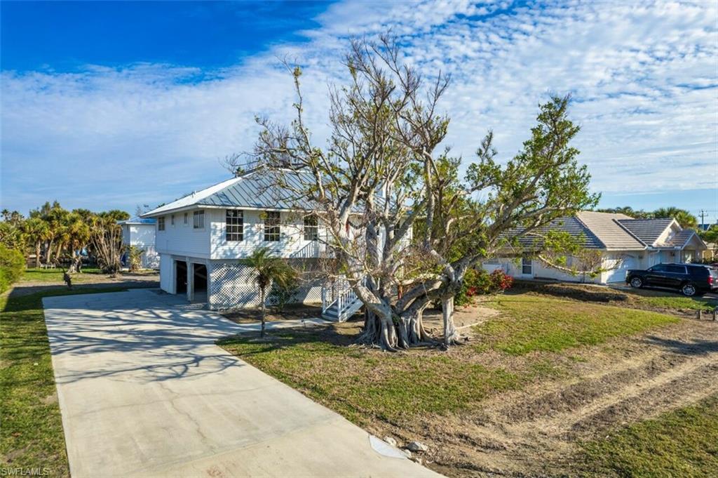 220 Palm Lake Dr Property Photo 36