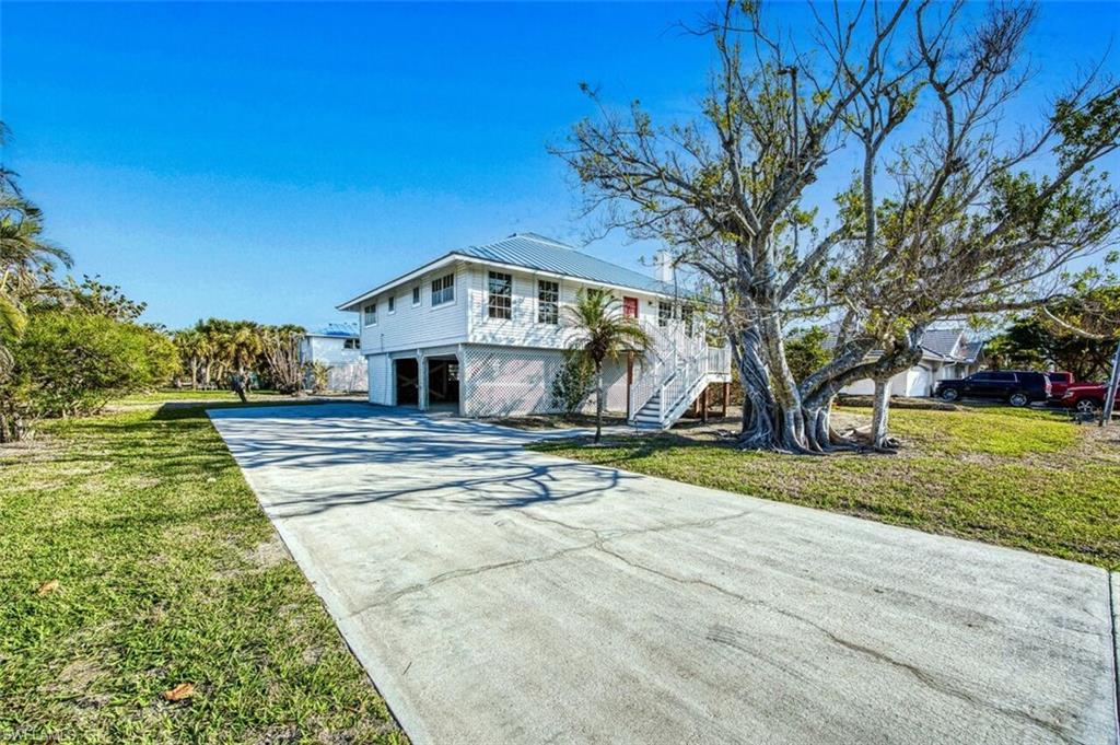 220 Palm Lake Dr Property Photo 38
