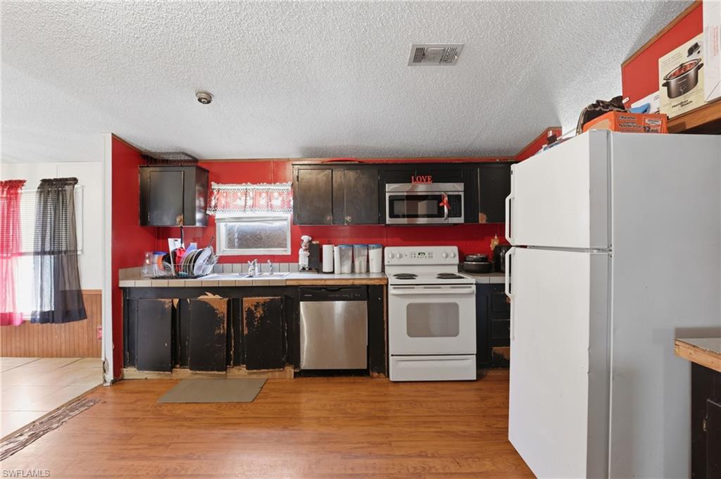 1031 Della Tobias Ave Property Photo 36