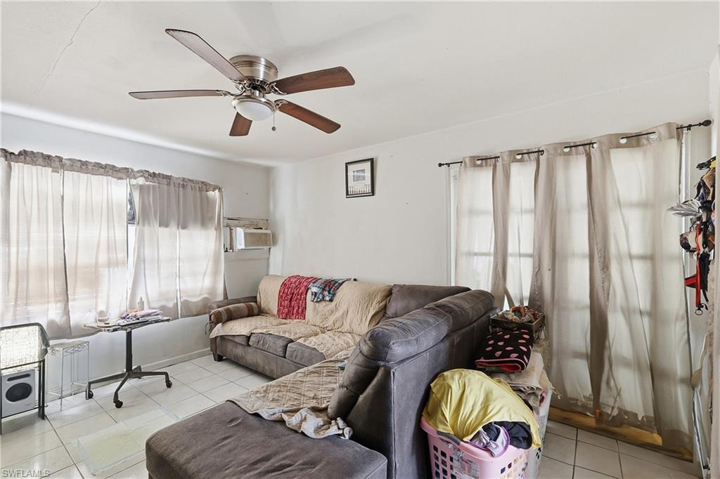 2355 Jeffcott St Property Photo 13