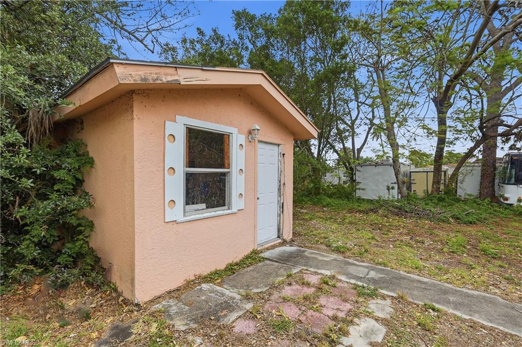 2355 Jeffcott St Property Photo 19