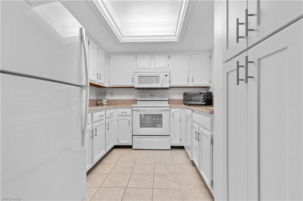 9627 Eaton Gardens Ln 101 Property Photo 5