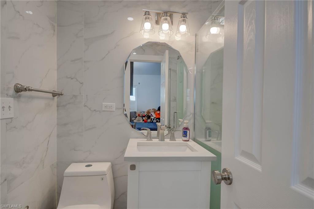 14539 Riverside Dr Property Photo 10