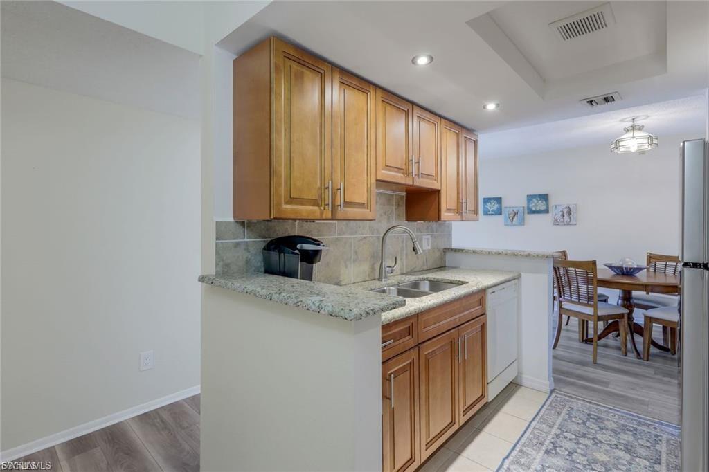 2366 E Mall Dr 418 Property Photo 11