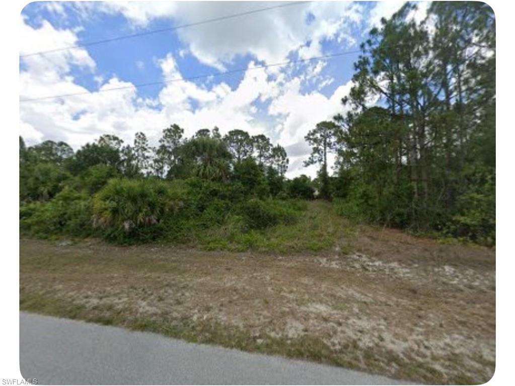 1039 Binkley St E Property Photo 3