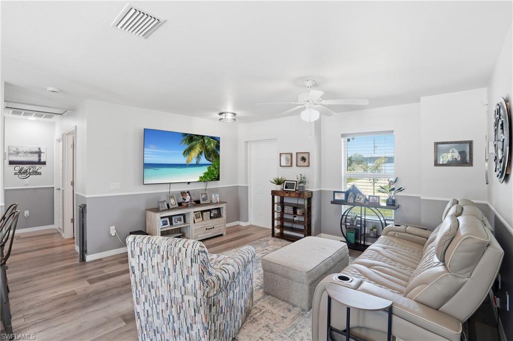 448 Glengary Cir Property Photo 17