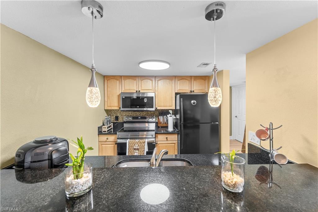 2885 Palm Beach Blvd Building A 507 Property Photo 5