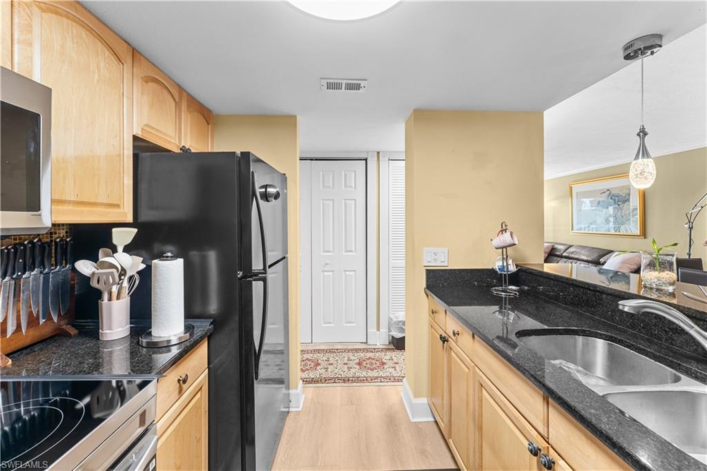 2885 Palm Beach Blvd Building A 507 Property Photo 7
