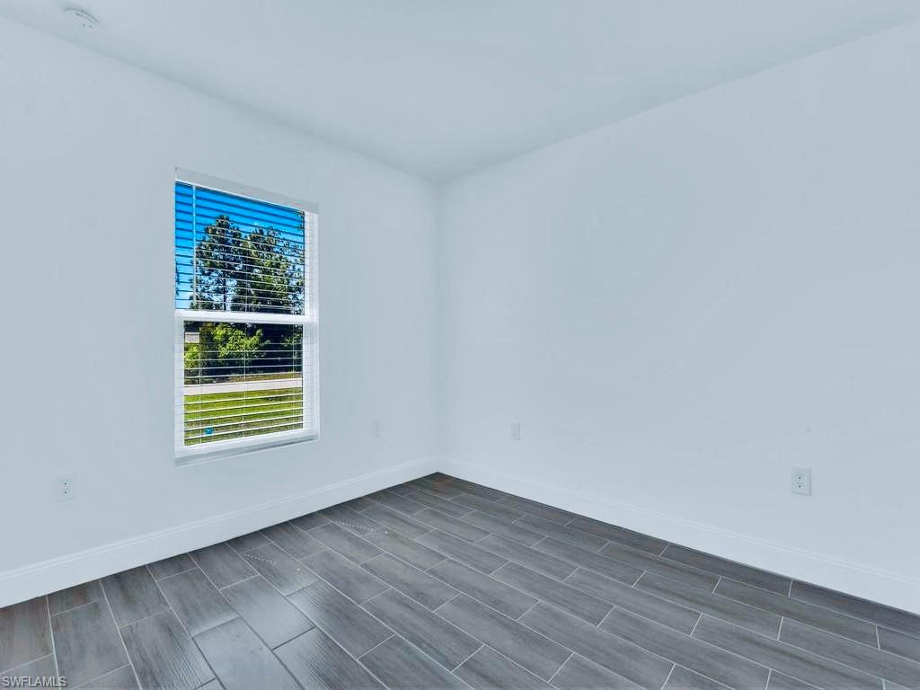 849/851 Bedford Dr Property Photo 16