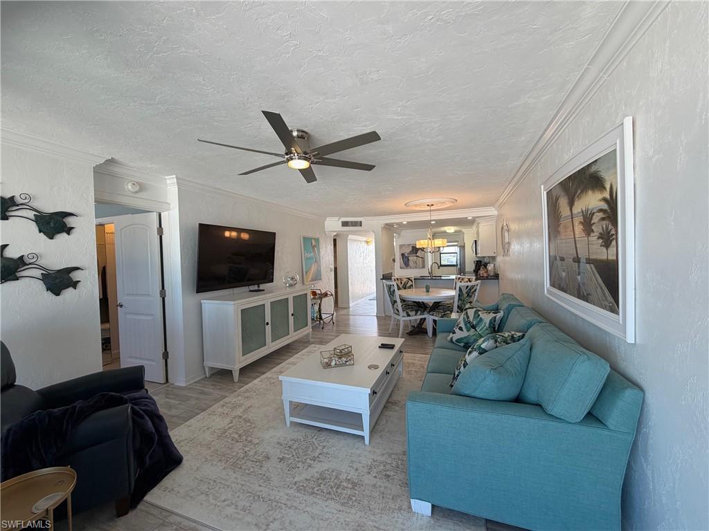 6400 Estero Blvd 402 Property Photo 8