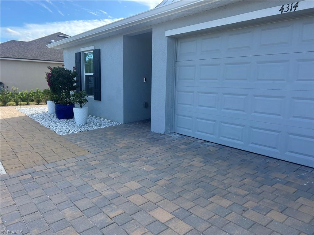 4314 Garden Blvd Property Photo 2