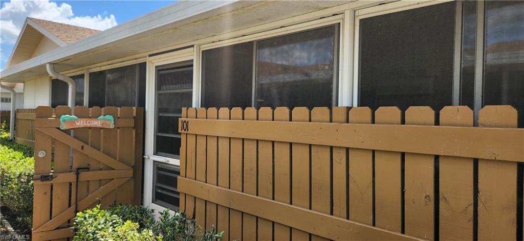15610 Crystal Lakes Dr 101 Property Photo 2