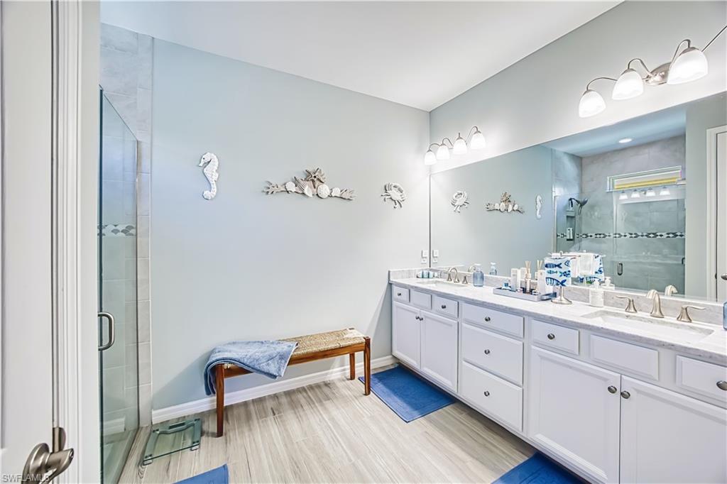 15280 Floresta Ln Property Photo 10