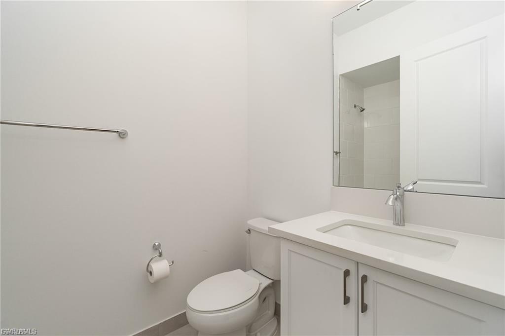 12750 Woodbury Dr Property Photo 11