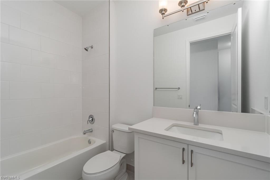 12750 Woodbury Dr Property Photo 21
