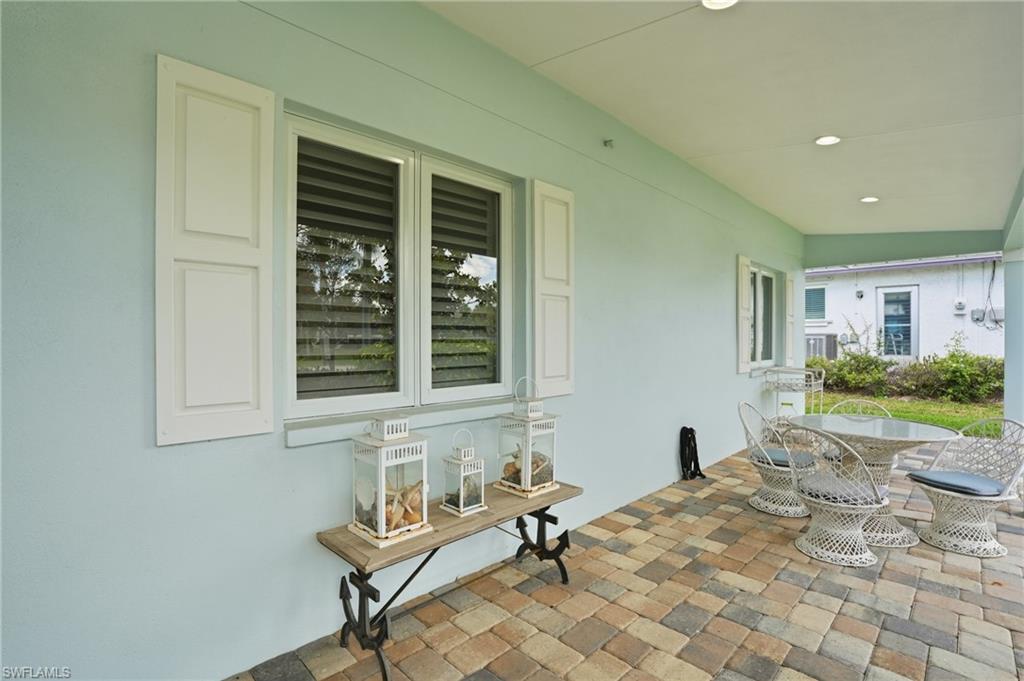 1590 Sandpiper St Property Photo 4