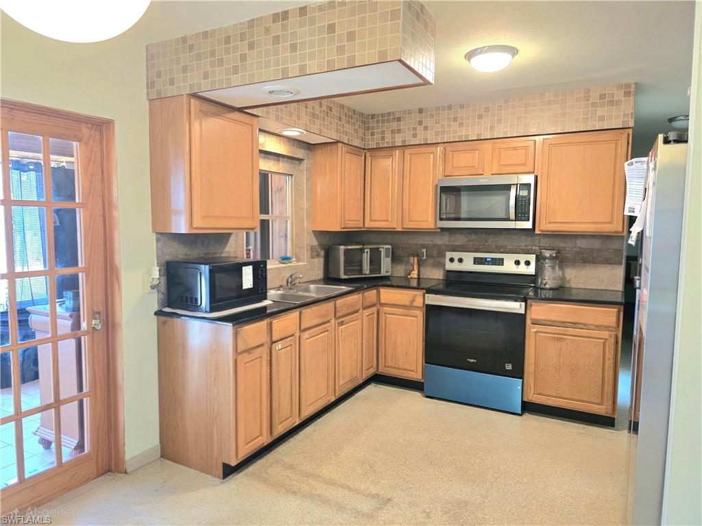 4357 23rd Ave Sw Property Photo 5