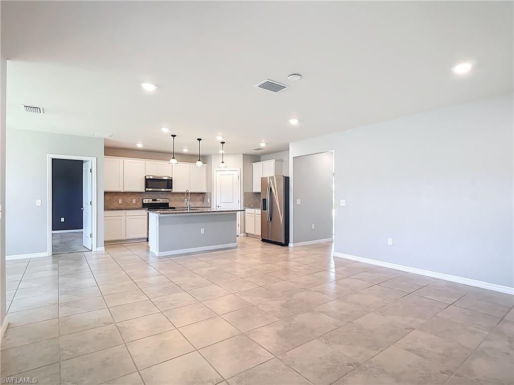 16056 Enclaves Cove Dr Property Photo 8