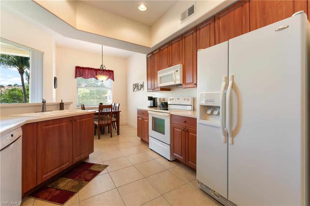 6011 Jonathans Bay Cir 402 Property Photo 8