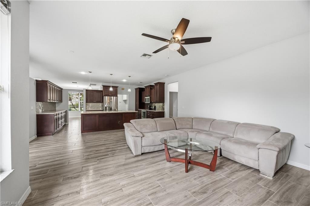 12781 Meadow Pine Ln Property Photo 6