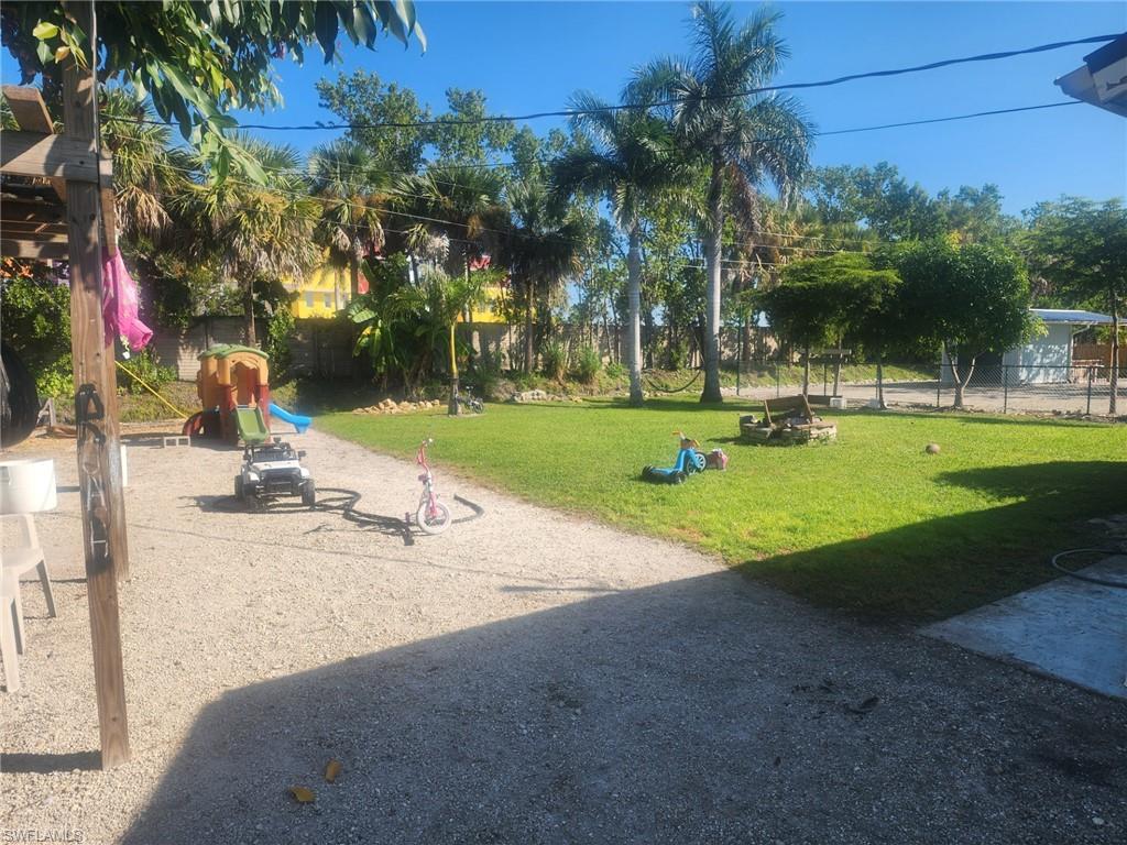 4707 Duera Mae Dr Property Photo 4