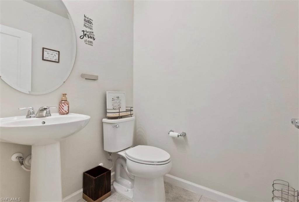 10804 Firebush Cir Property Photo 6