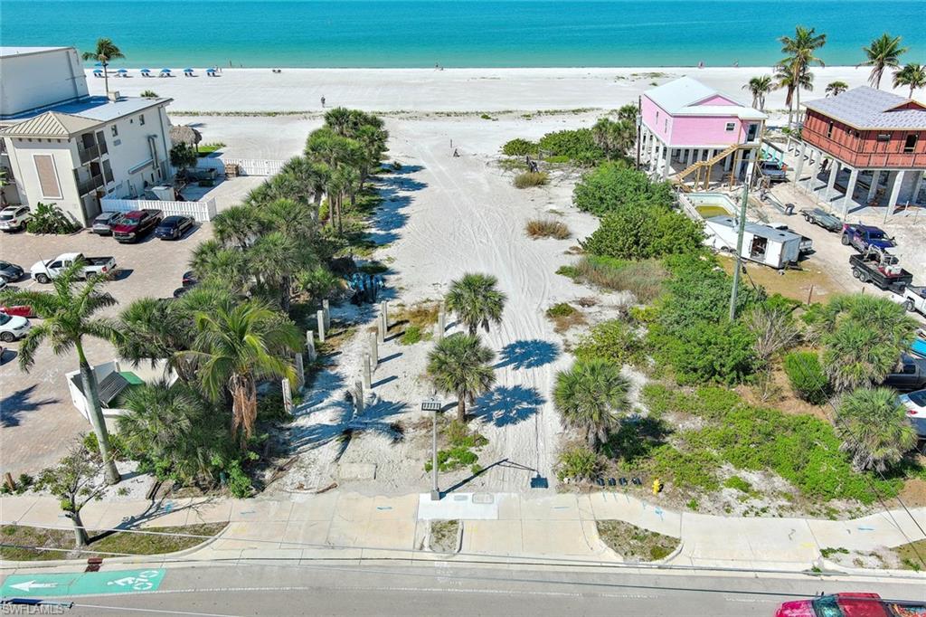 650 & 632 Estero Blvd Property Photo 8