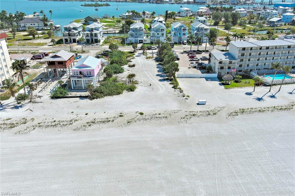 650 & 632 Estero Blvd Property Photo 15