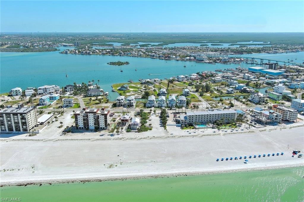 650 & 632 Estero Blvd Property Photo 17