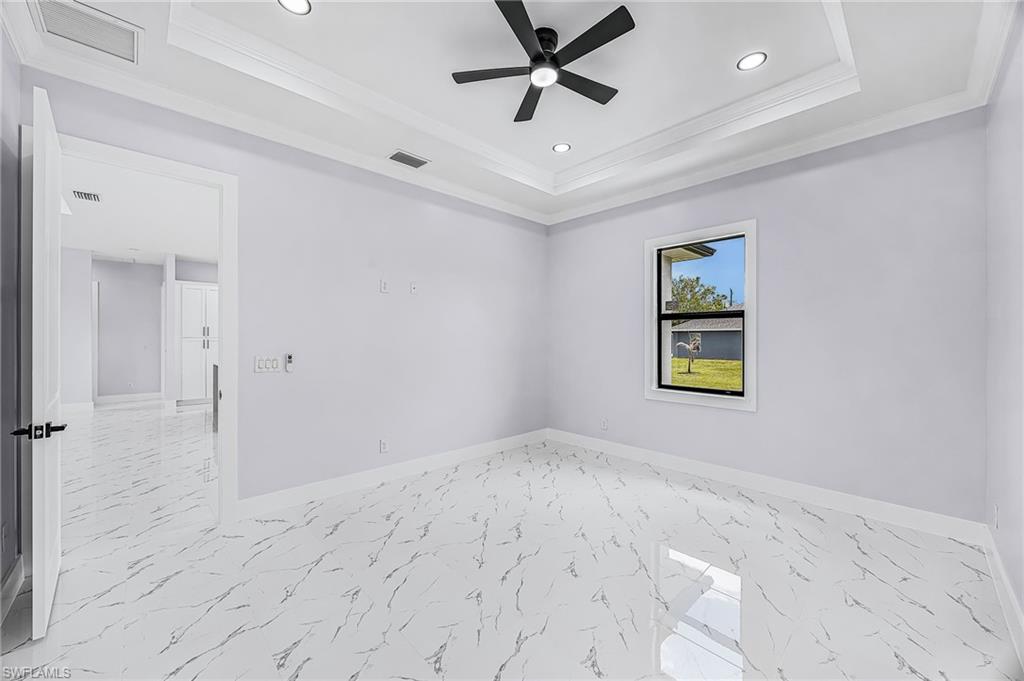 2711 40th St W Property Photo 16