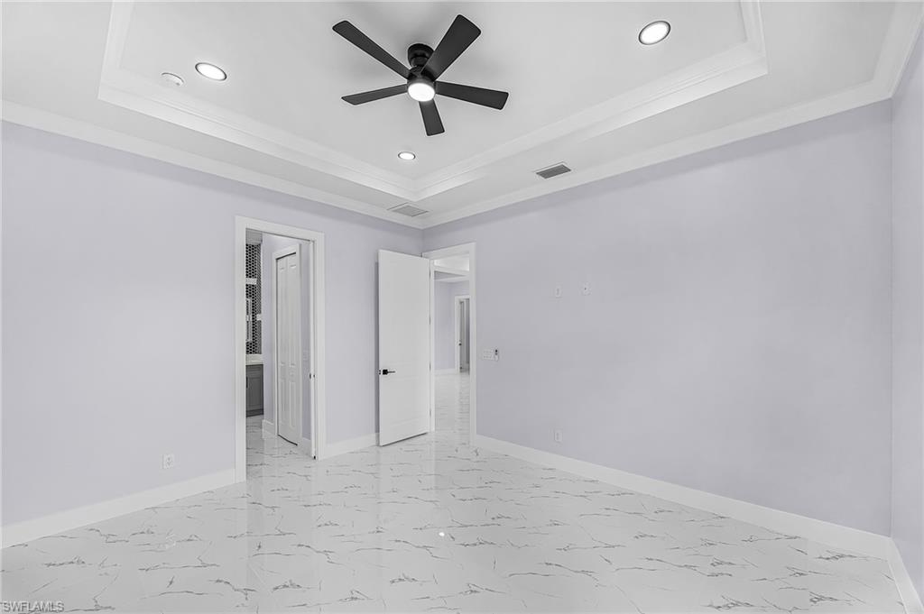2711 40th St W Property Photo 17